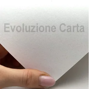 Carte e cartoncini con 25% di alghe.  Riciclabile, biodegradabile, certificata FSCTM e utilizza EKOEnergia. Buste 120g con strip